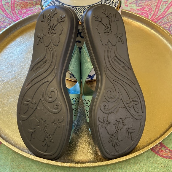 NWT Comfort Stride by Easy Street - Picture 3 of 7